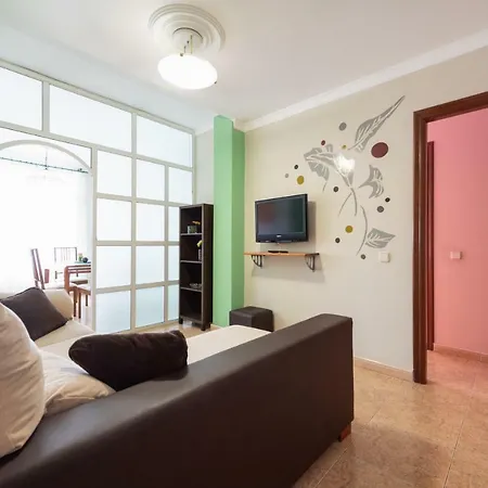 Spacious 3br 5 Min Walk To Las Canteras - Parking