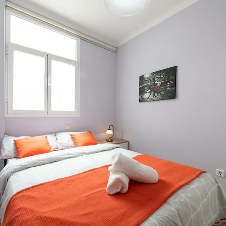 Spacious 3br 5 Min Walk To Las Canteras - Parking