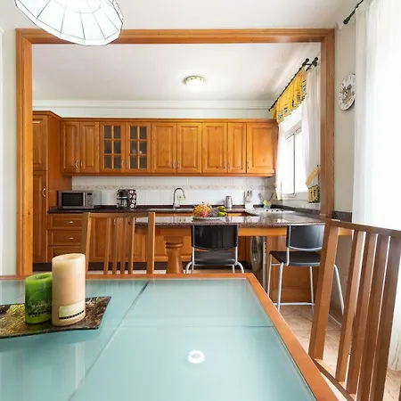 Spacious 3br 5 Min Walk To Las Canteras - Parking * Las Palmas de Gran Canaria