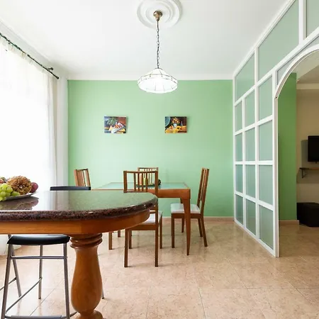 Spacious 3br 5 Min Walk To Las Canteras - Parking Сasa de vacaciones Las Palmas de Gran Canaria