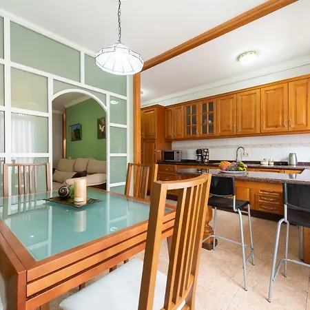 Spacious 3br 5 Min Walk To Las Canteras - Parking *